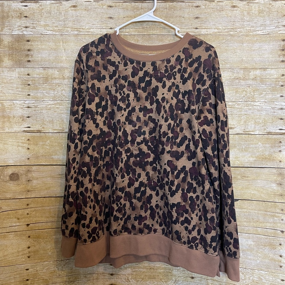 Trendy Leopard light layer crewneck with pockets